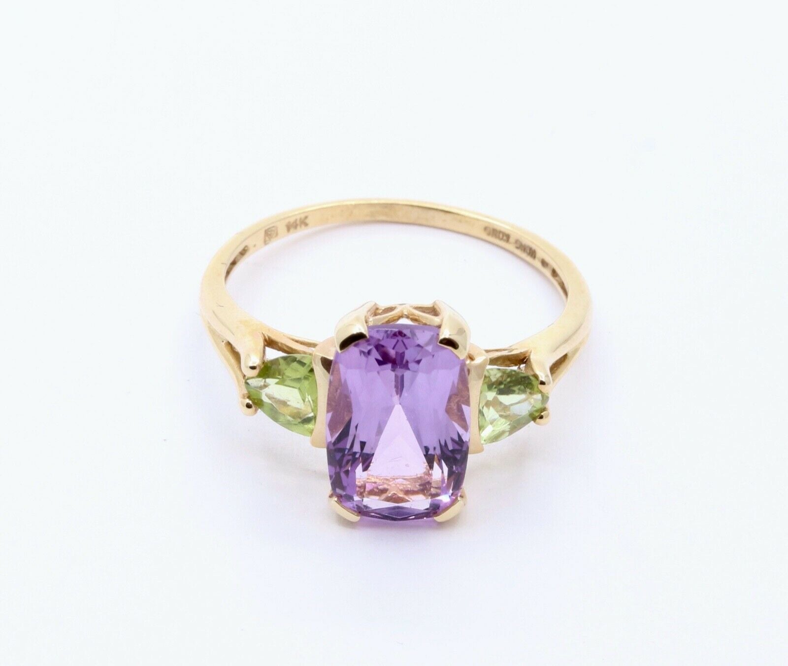 Beautiful Vintage Ladies Amethyst Peridot 14K Yellow Gold Ring