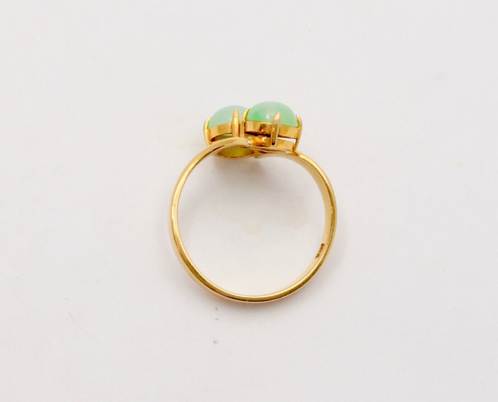 Vintage Jade 18K Yellow Gold Bypass Ring
