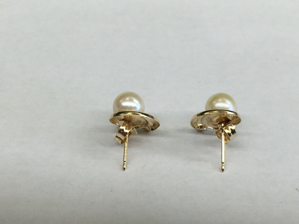 Vintage Ladies 14K Yellow Gold Pearl Diamonds Earrings