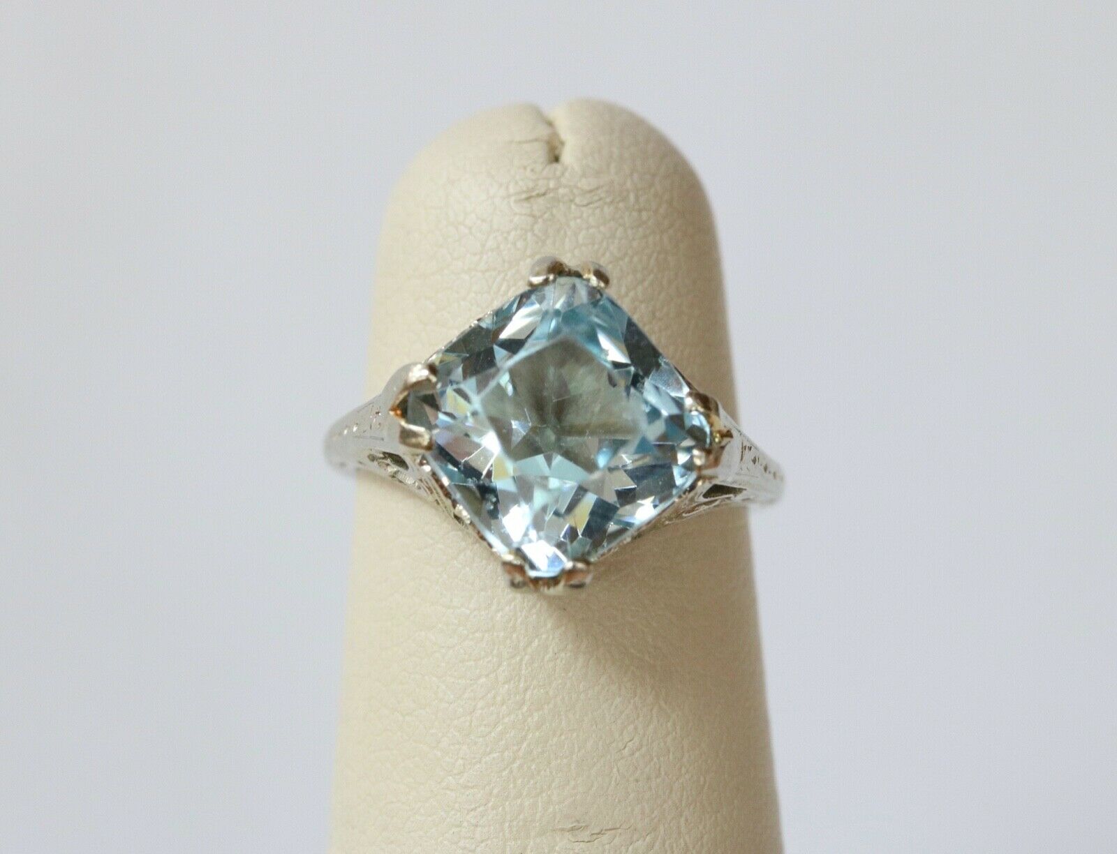 Art Deco 18K White Gold Synthetic Aquamarine Ring