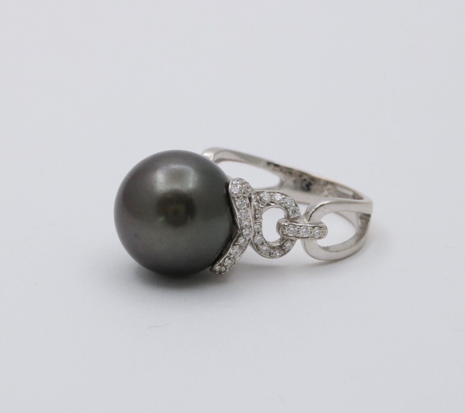 Vintage Tahitian South Sea Pearl Diamonds 18K White Gold Ring