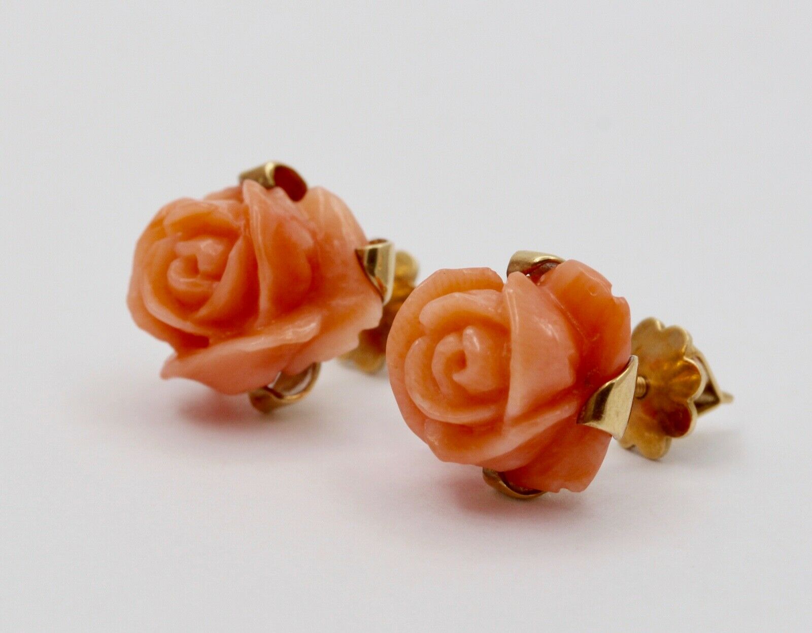 Vintage Hand carved Coral Rose 18K Yellow Gold Earrings