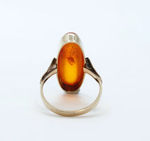 Load image into Gallery viewer, Art Deco Natural Amber 9K Yellow Gold Ring
