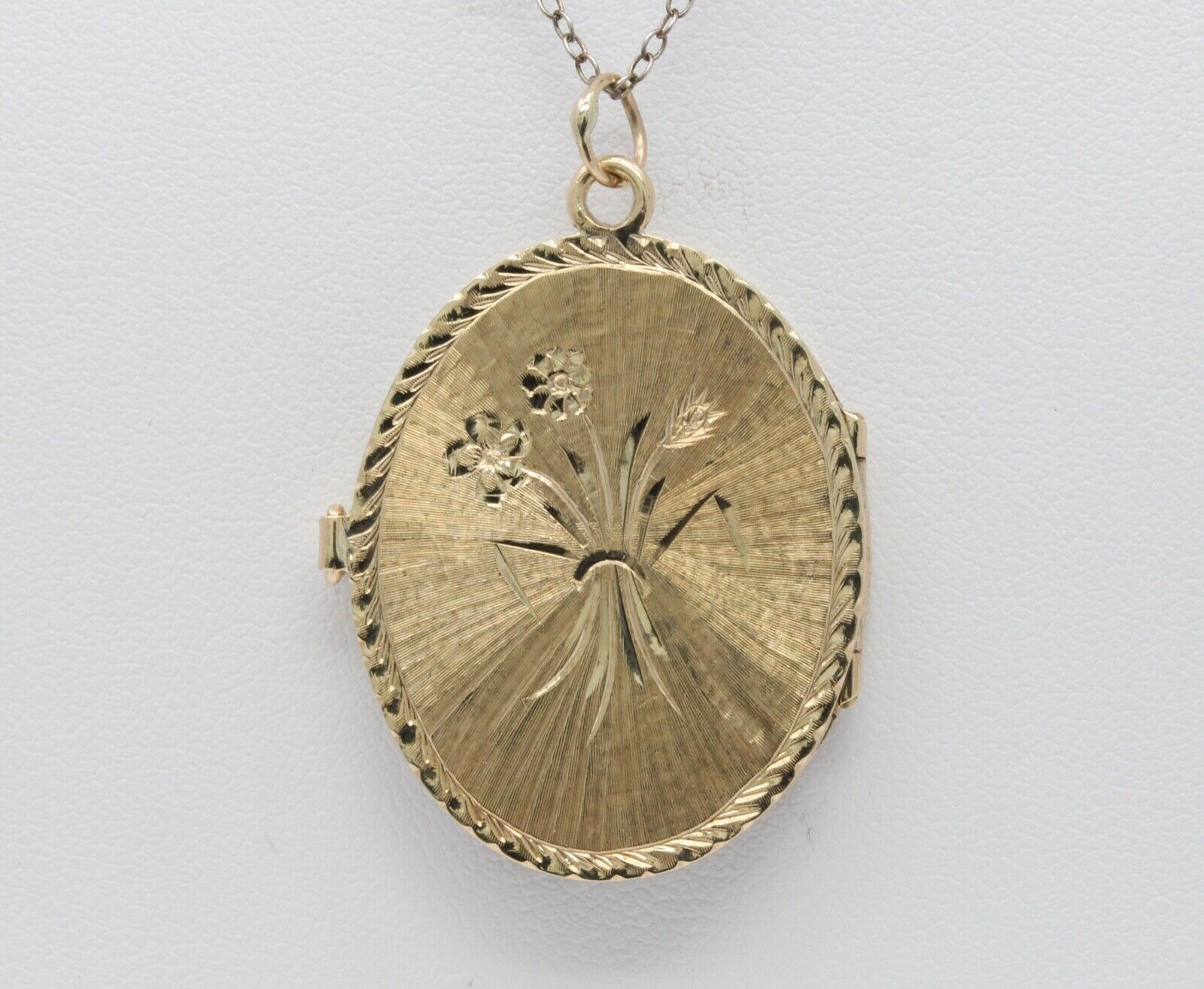 Vintage Enamel 14K Yellow Gold Filed Multi Picture Locket