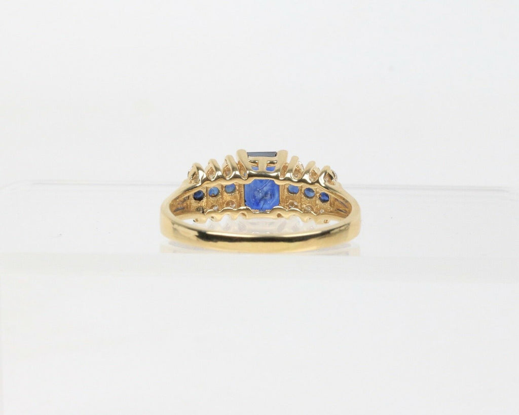 Vintage Sapphire and Diamond 14K Yellow Gold Ladies Ring