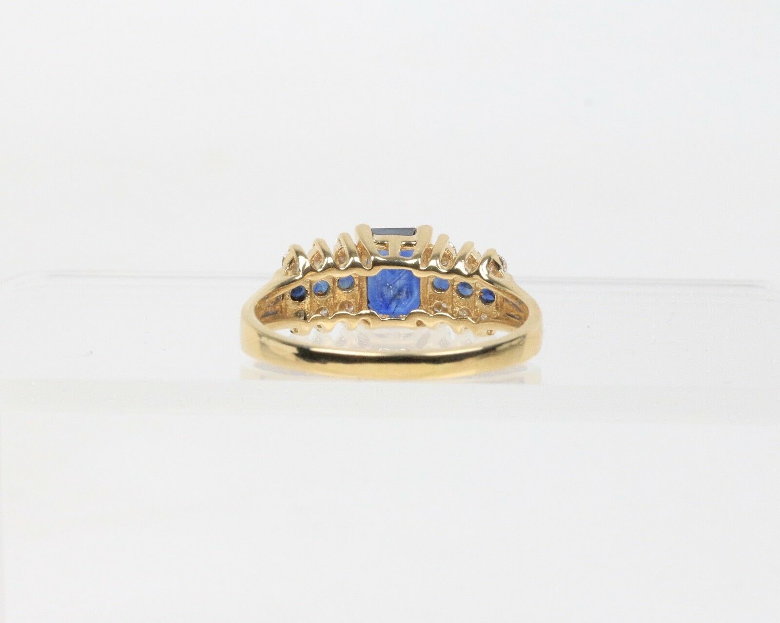 Vintage Sapphire and Diamond 14K Yellow Gold Ladies Ring