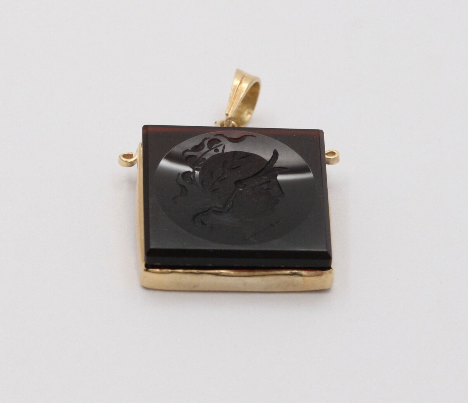 Vintage Intaglio Carved Carnelian 14K Yellow Gold Pendant