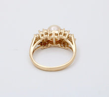 Load image into Gallery viewer, Vintage 10K Gold Pearl Cocktail Ring.
