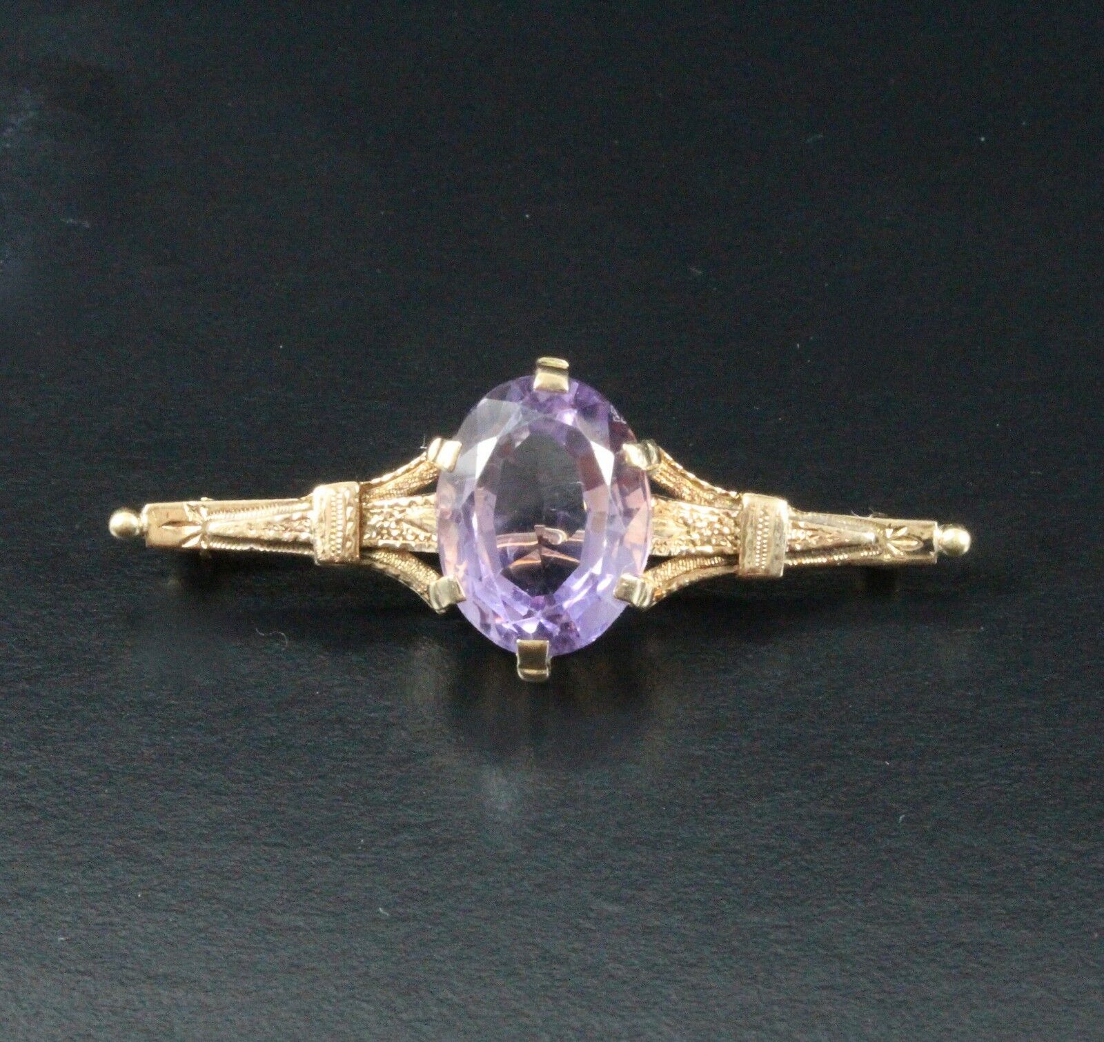 Vintage 14K Yellow Gold Amethyst Bar Brooch, Pin.