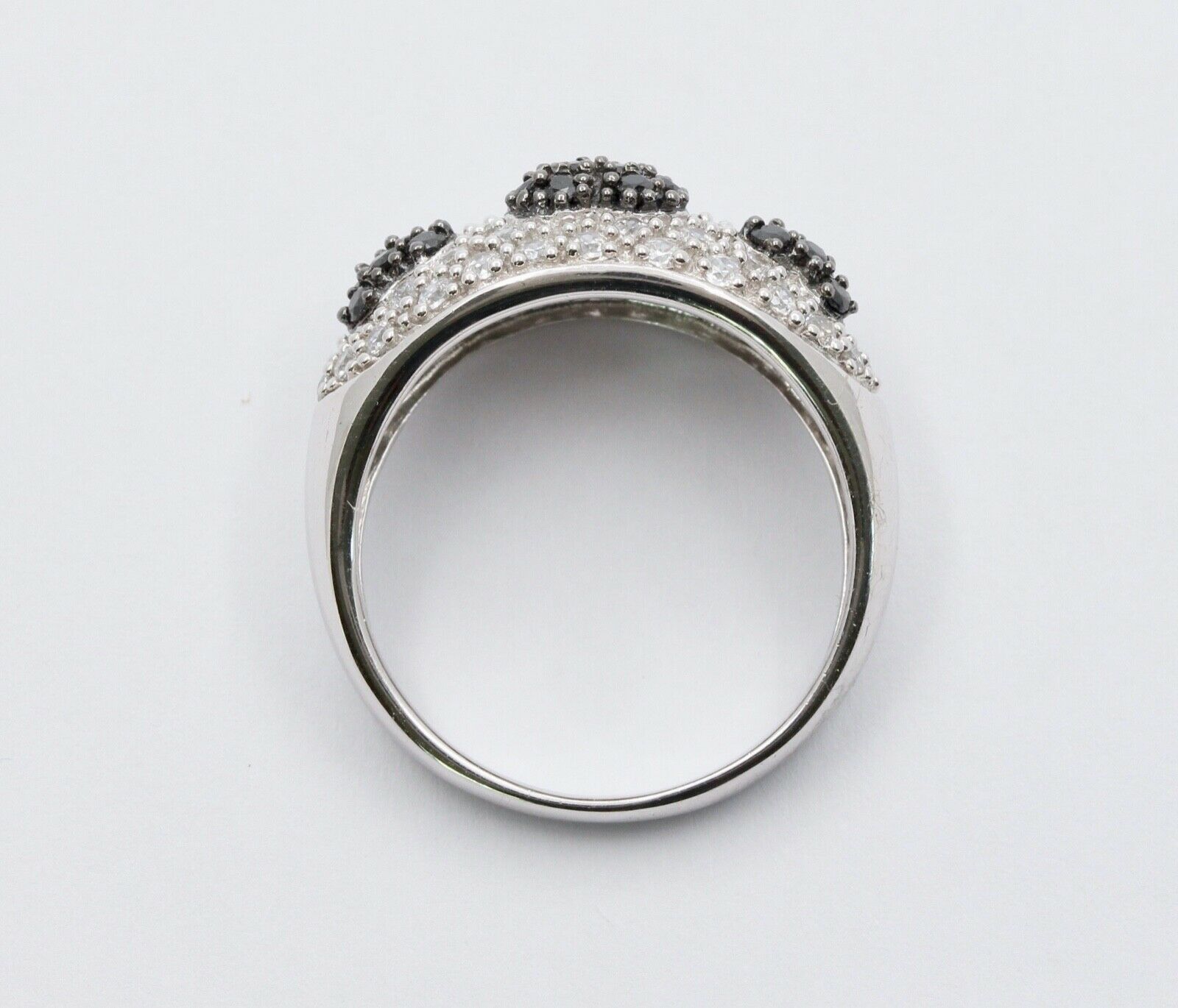 14k White Gold Black & White Cubic Zirconia Heart Ring