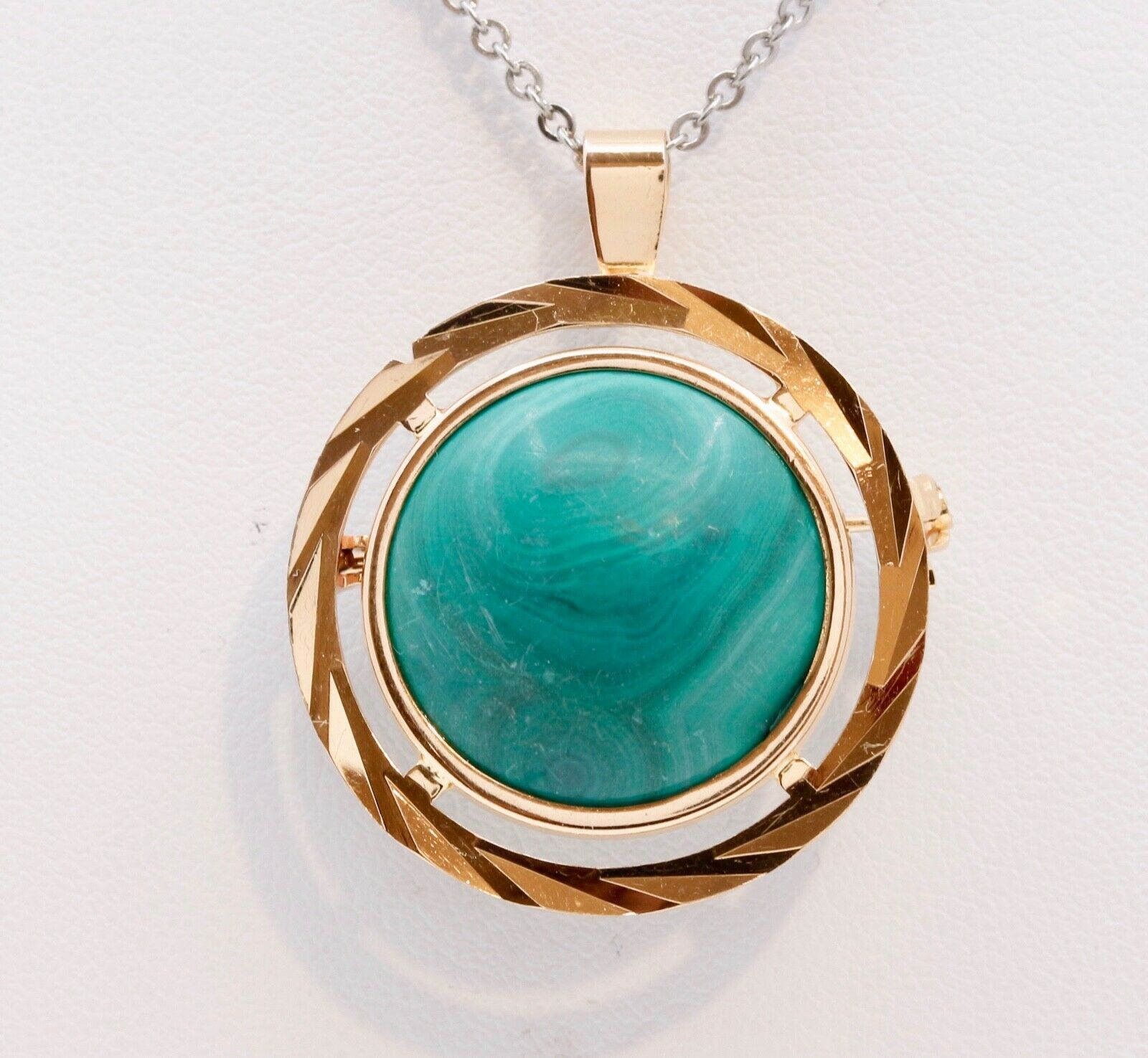 18K Yellow Gold Italian Malachite Pendant Brooch