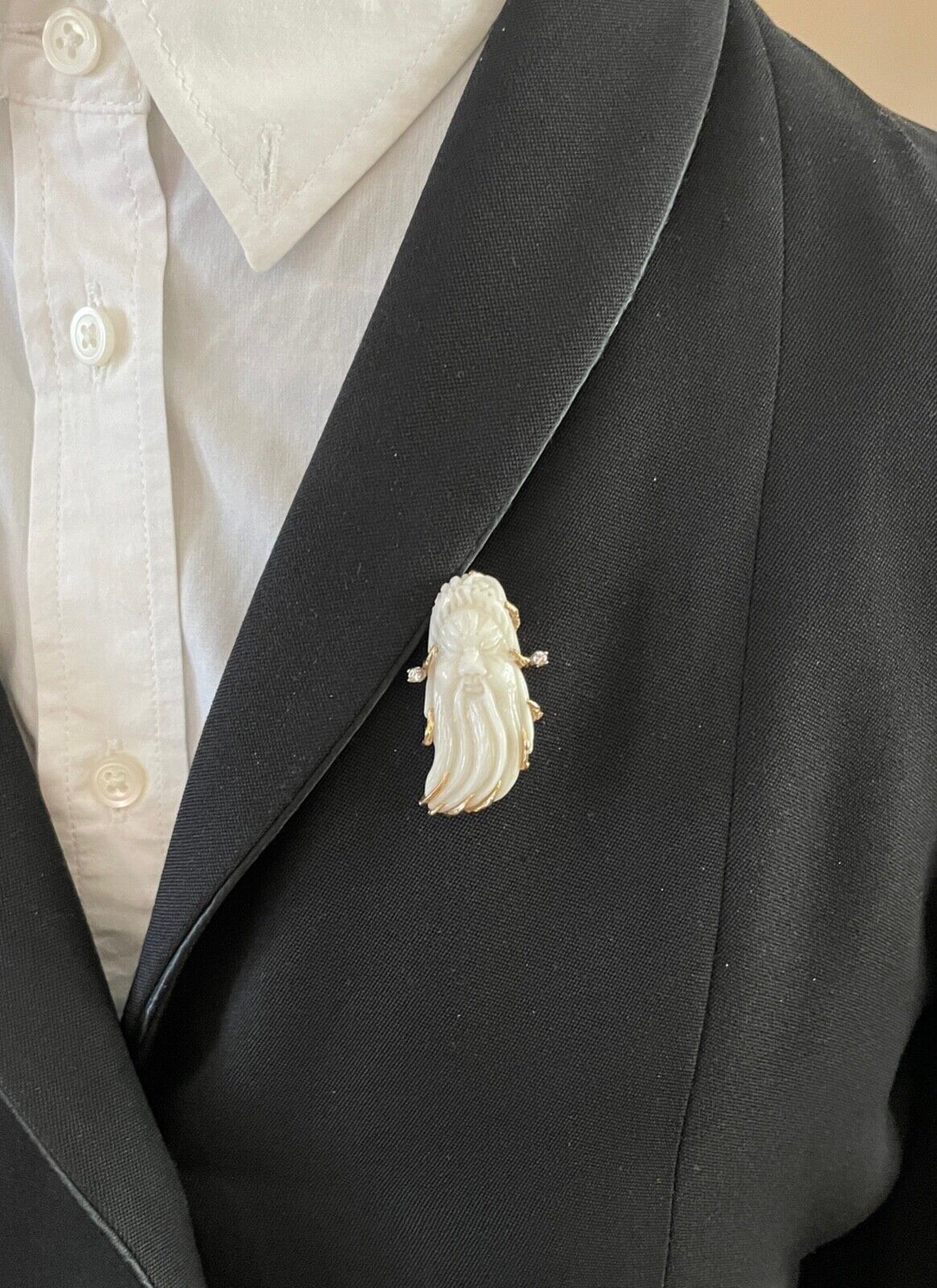 Vintage Carved White Coral Immortal Diamond 14K Yellow Gold Brooch