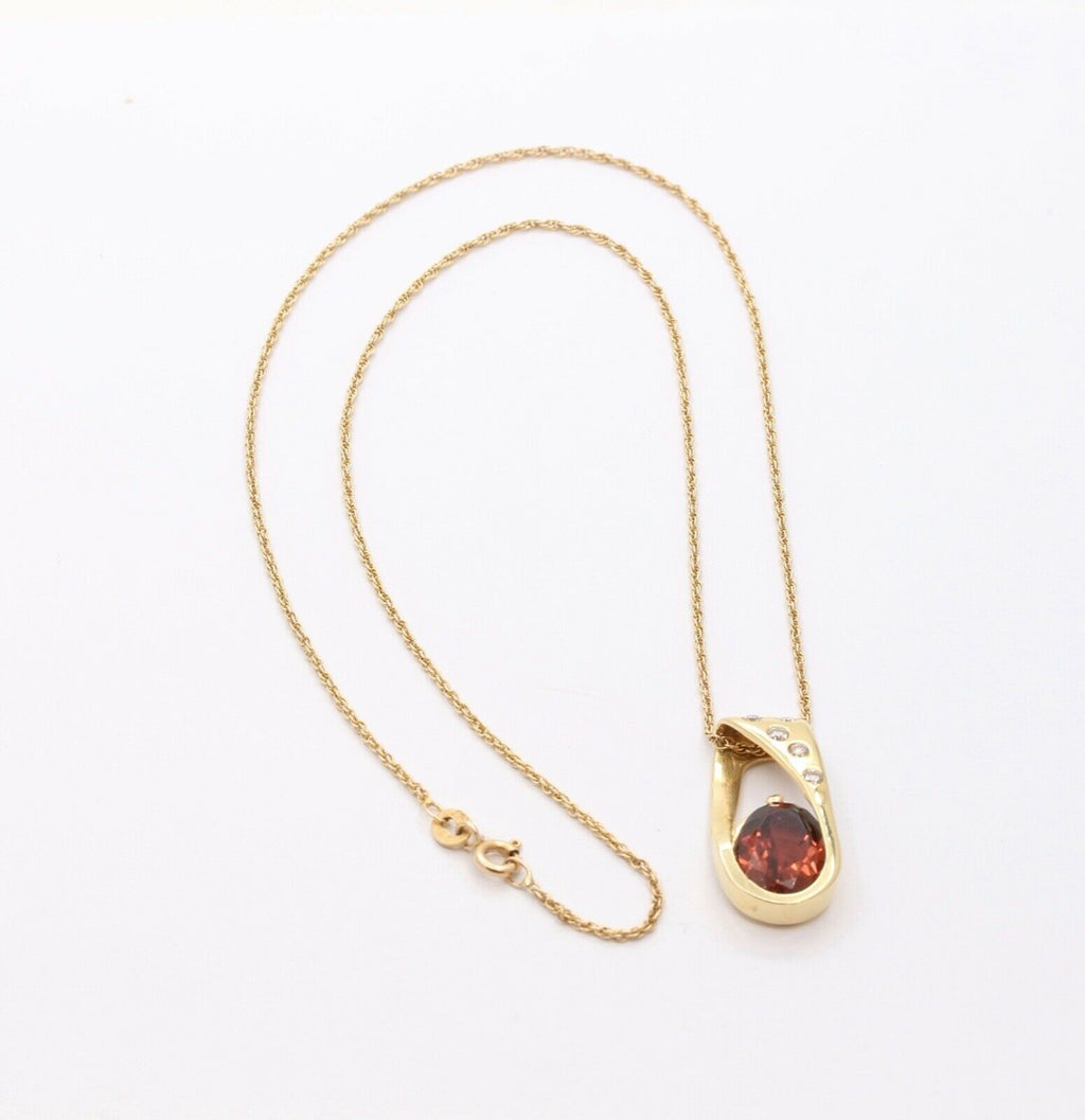 Elegant Tourmaline Diamonds 14K Yellow Gold Pendant and Chain