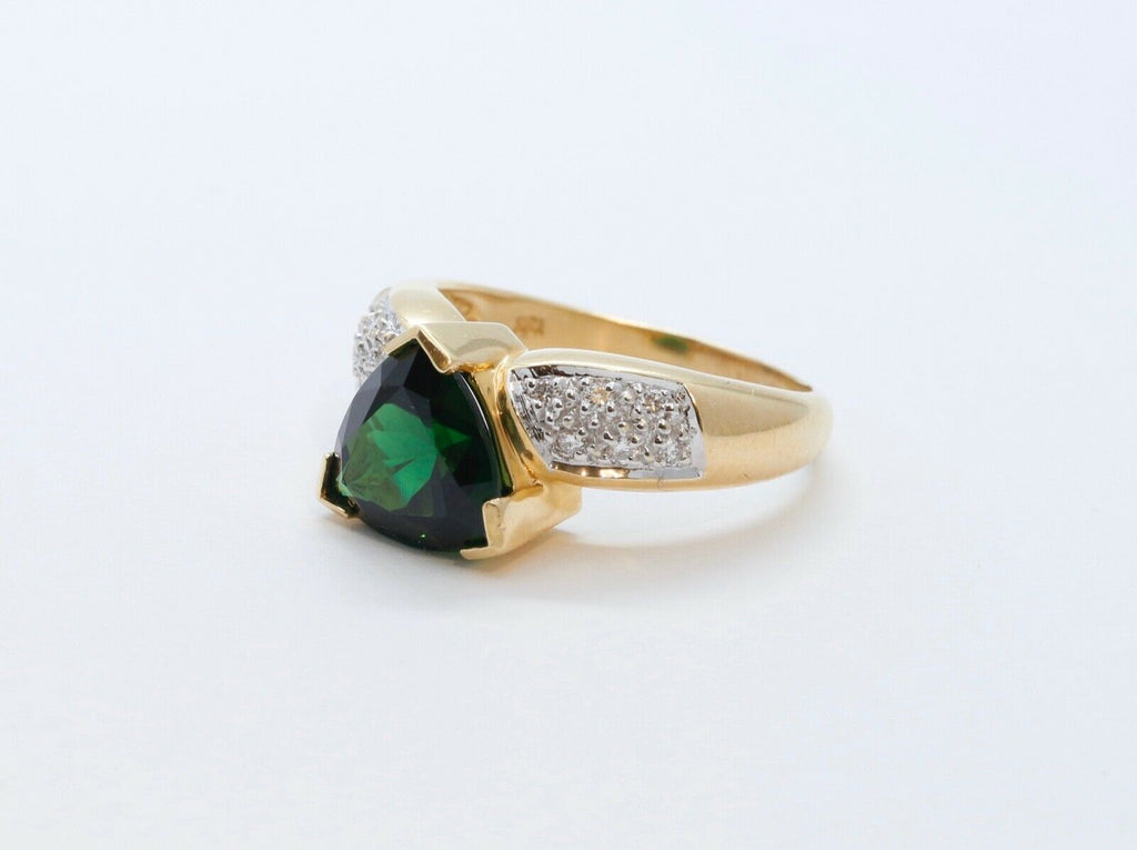 Vintage Trillion Cut Green Tourmaline Diamonds 18K Yellow Gold Ring