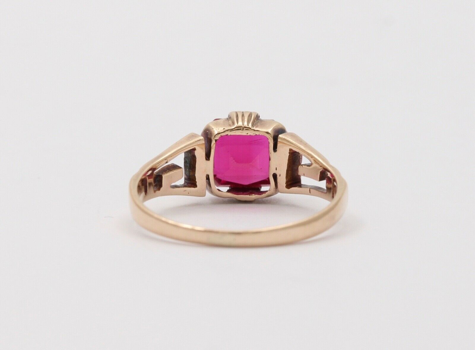 Antique Red Stone In 10K Rose Gold Ring