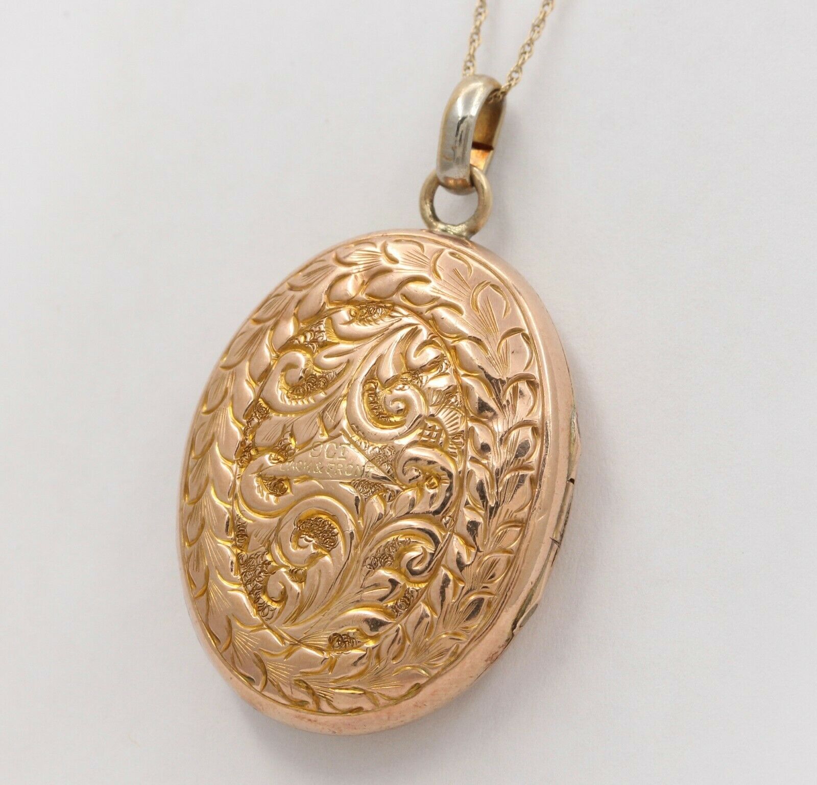 Victorian 10K Yellow Gold Diamond Memorial Locket