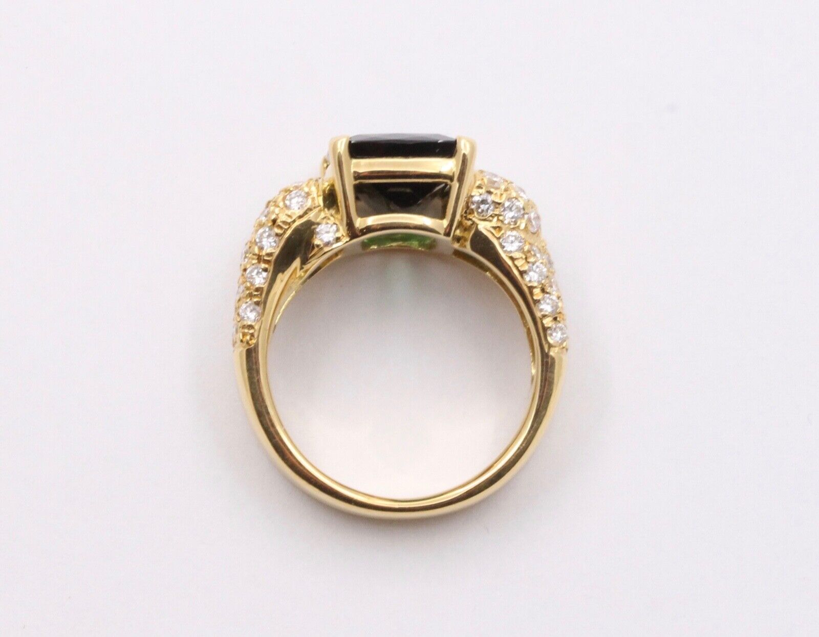 Vintage 4.35 carats Green Tourmaline 18K Gold Pave Diamond Ring