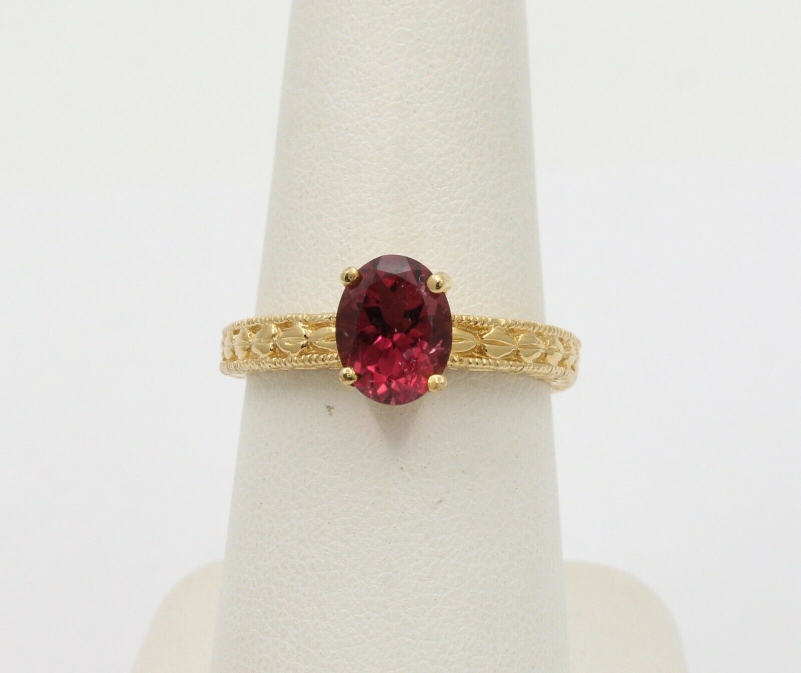 Vintage 14K Yellow Gold Rubellite Engraved Solitaire Ring