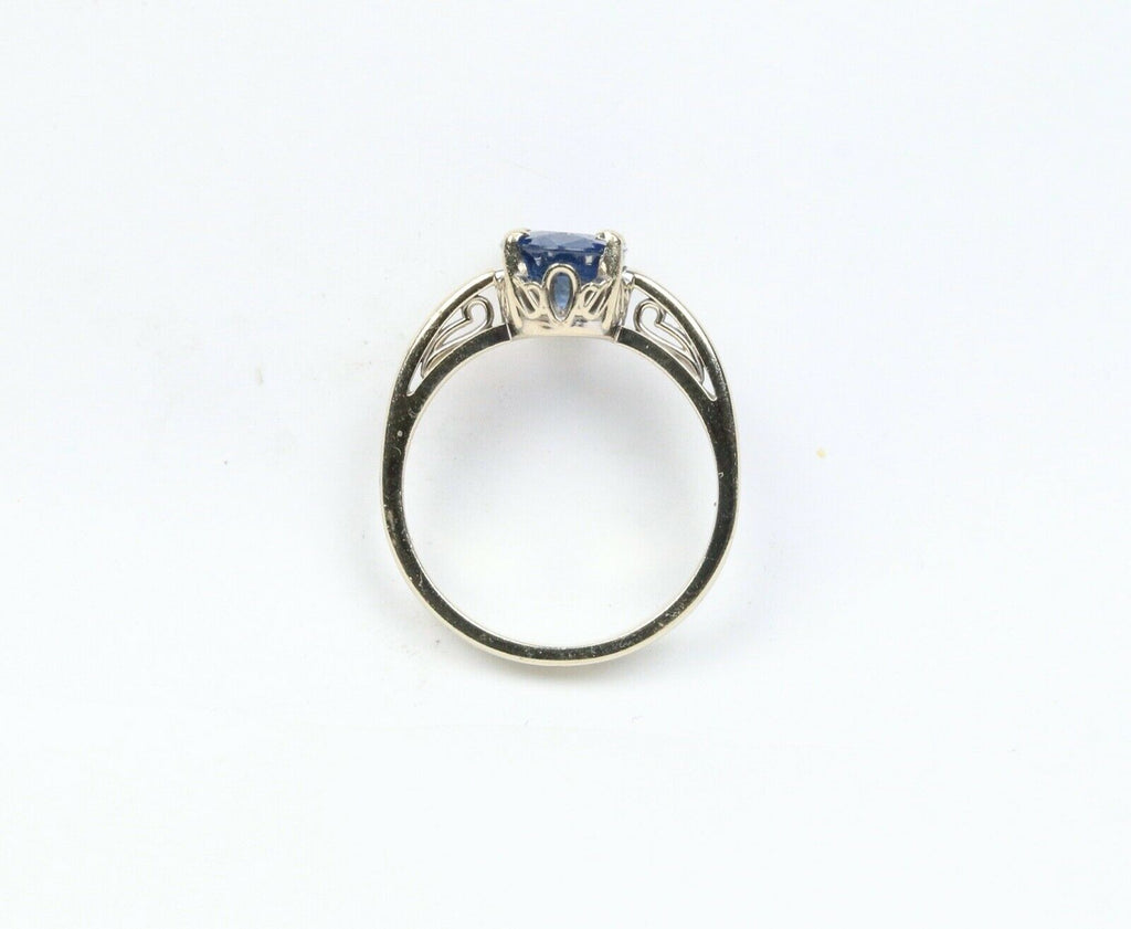 Beautiful Natural Blue Sapphire 14K White Gold Vintage Ring