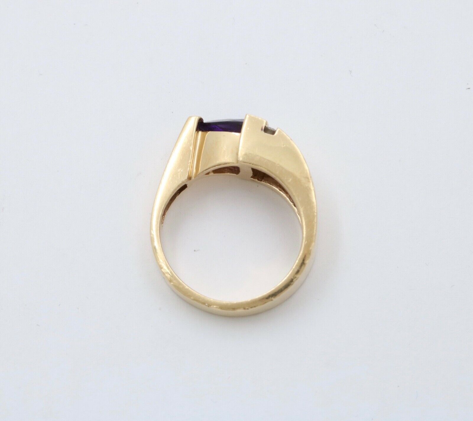 MidCentury 14K Yellow Gold Geometric Siberian Triangle Amethyst Diamond Ring Ban