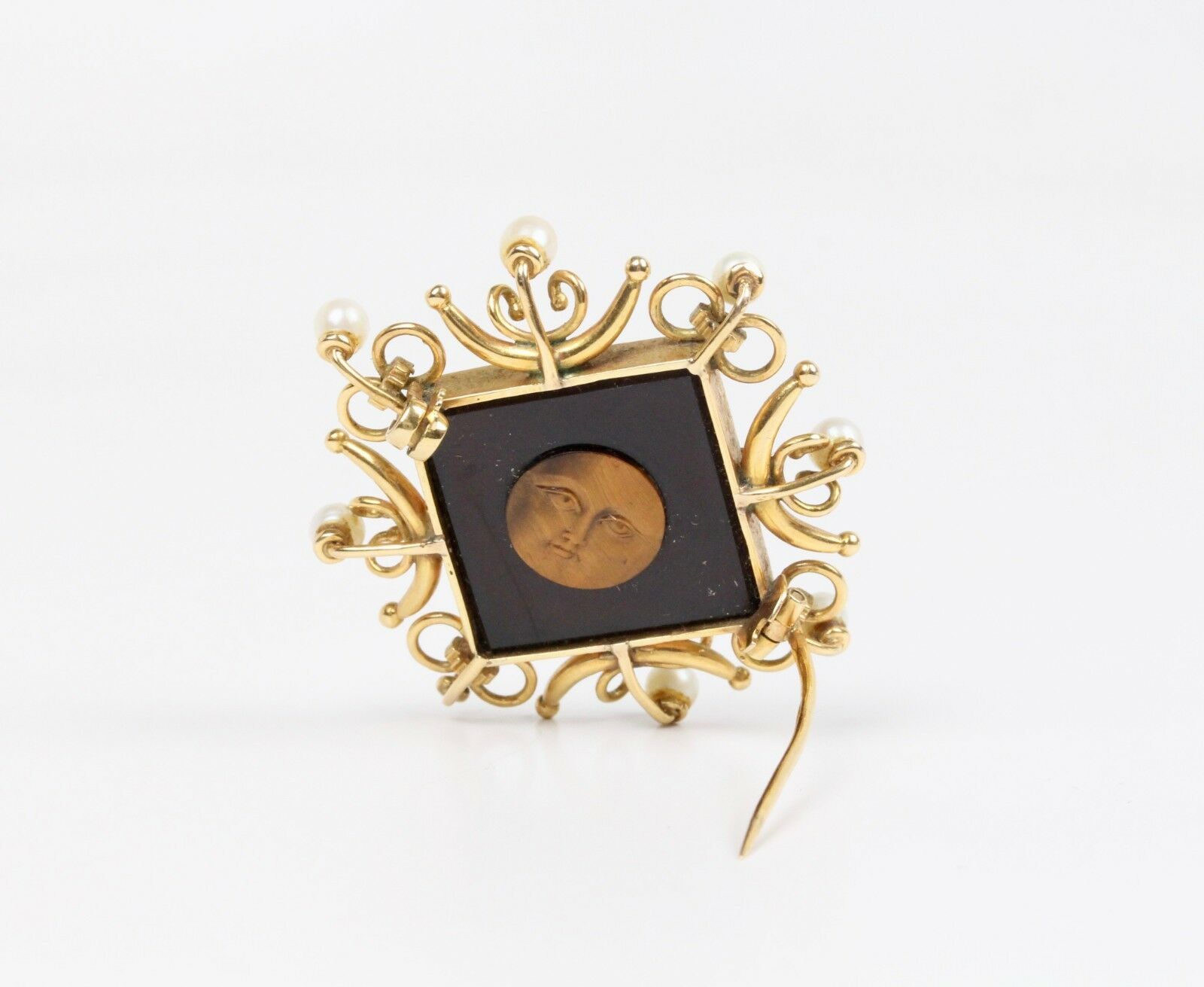 Vintage 18K Yellow Gold Tigers Eye Pearl Carving Brooch