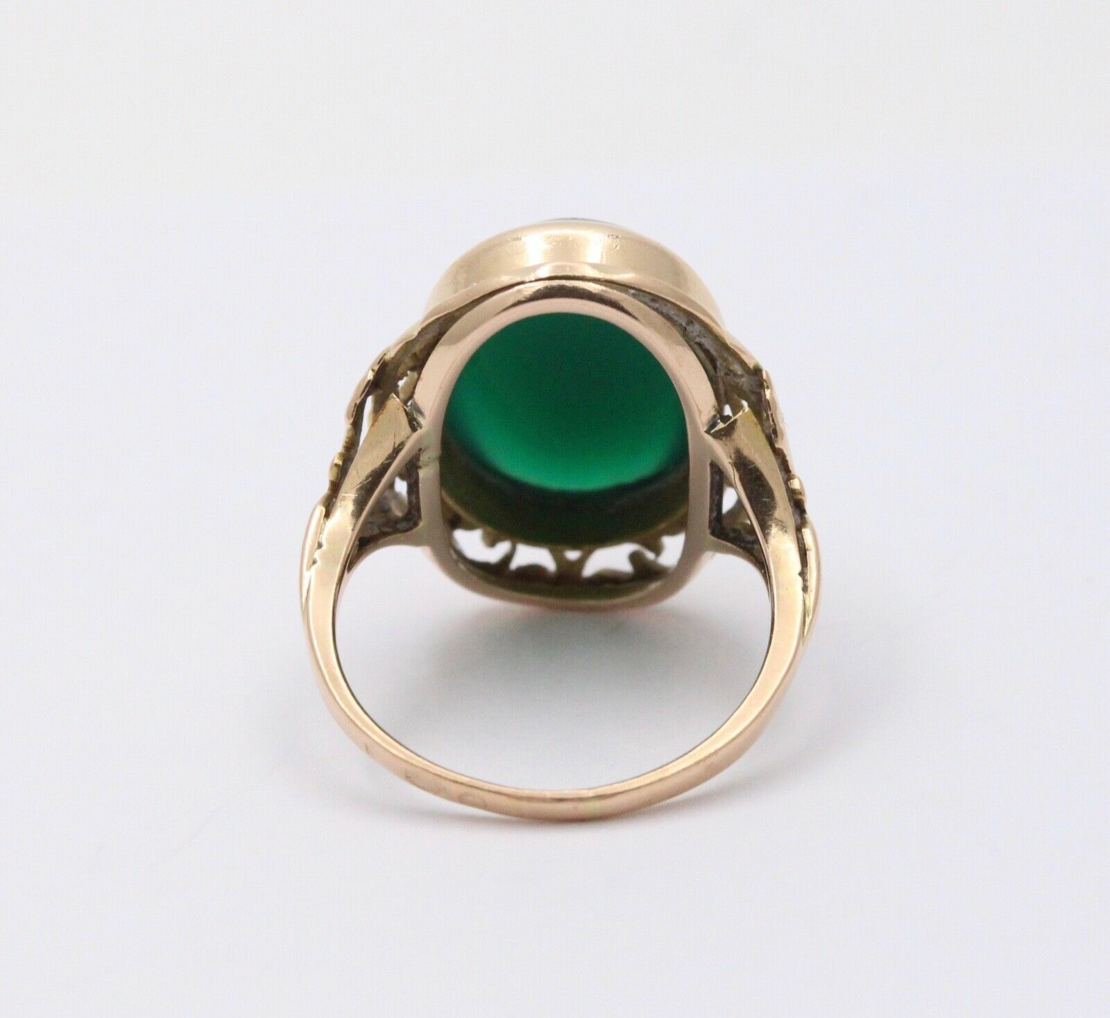 Vintage Polish Green Chalcedony Cocktail 14K Yellow Gold Ring