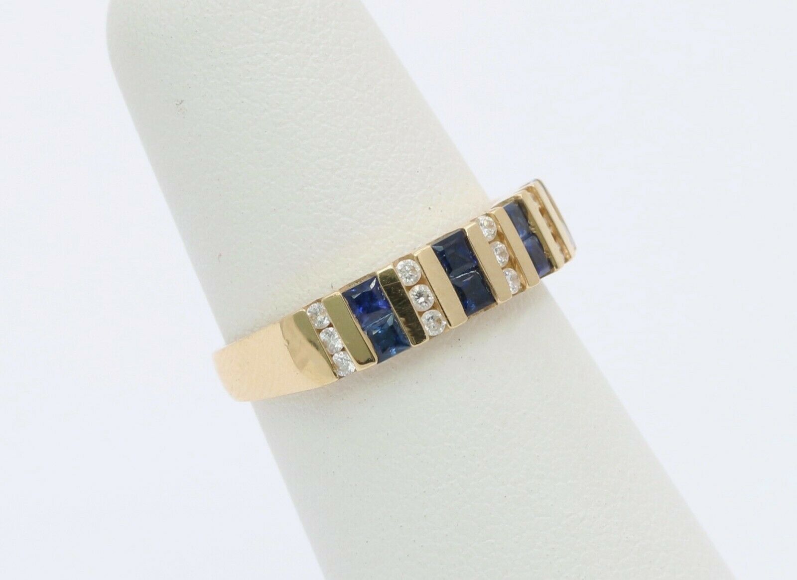 Vintage 14K Yellow Gold Diamond Sapphire Ring