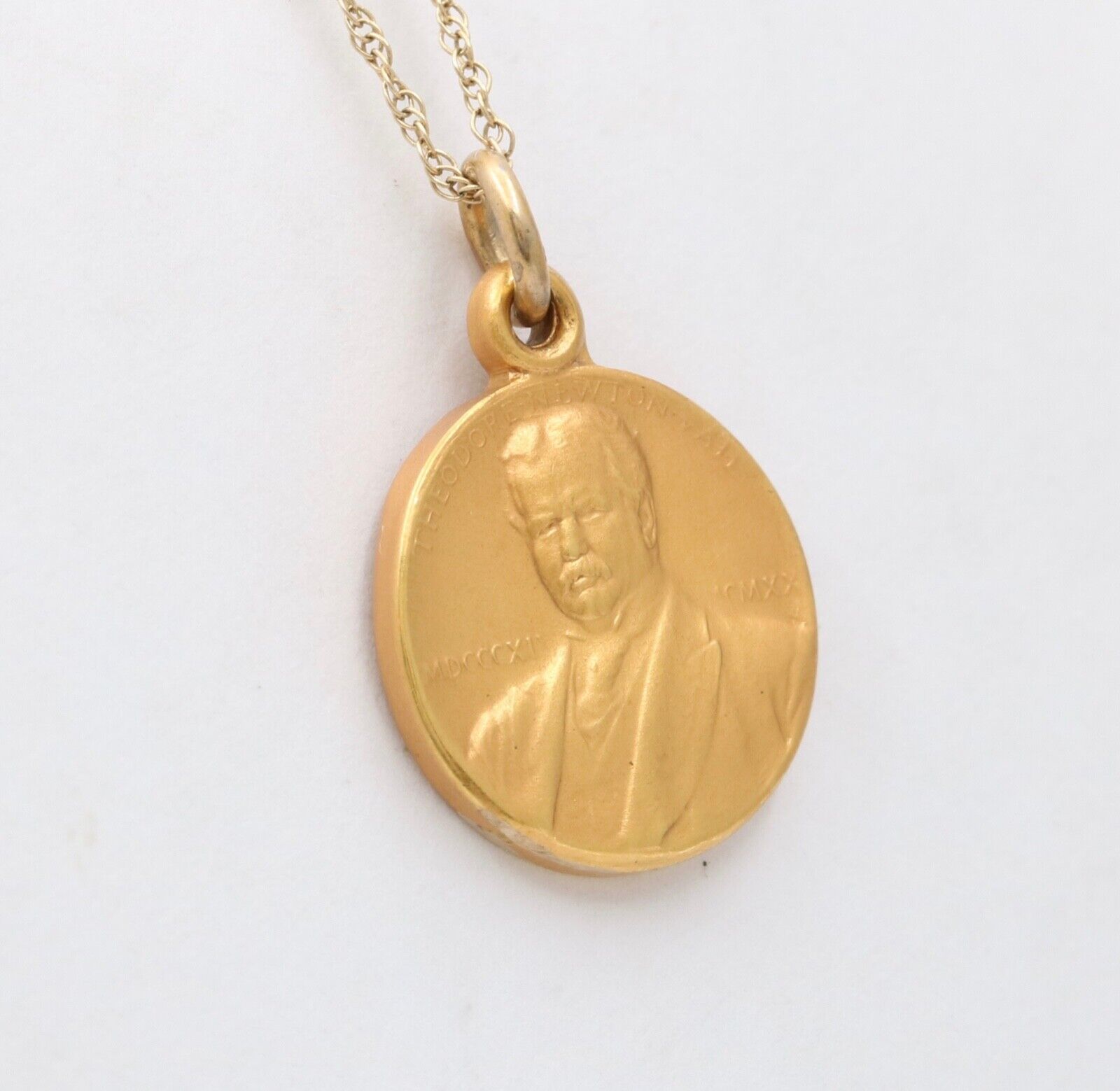 Vintage Theodore Newton Vail 18K Yellow Gold Service Excellency Pendant