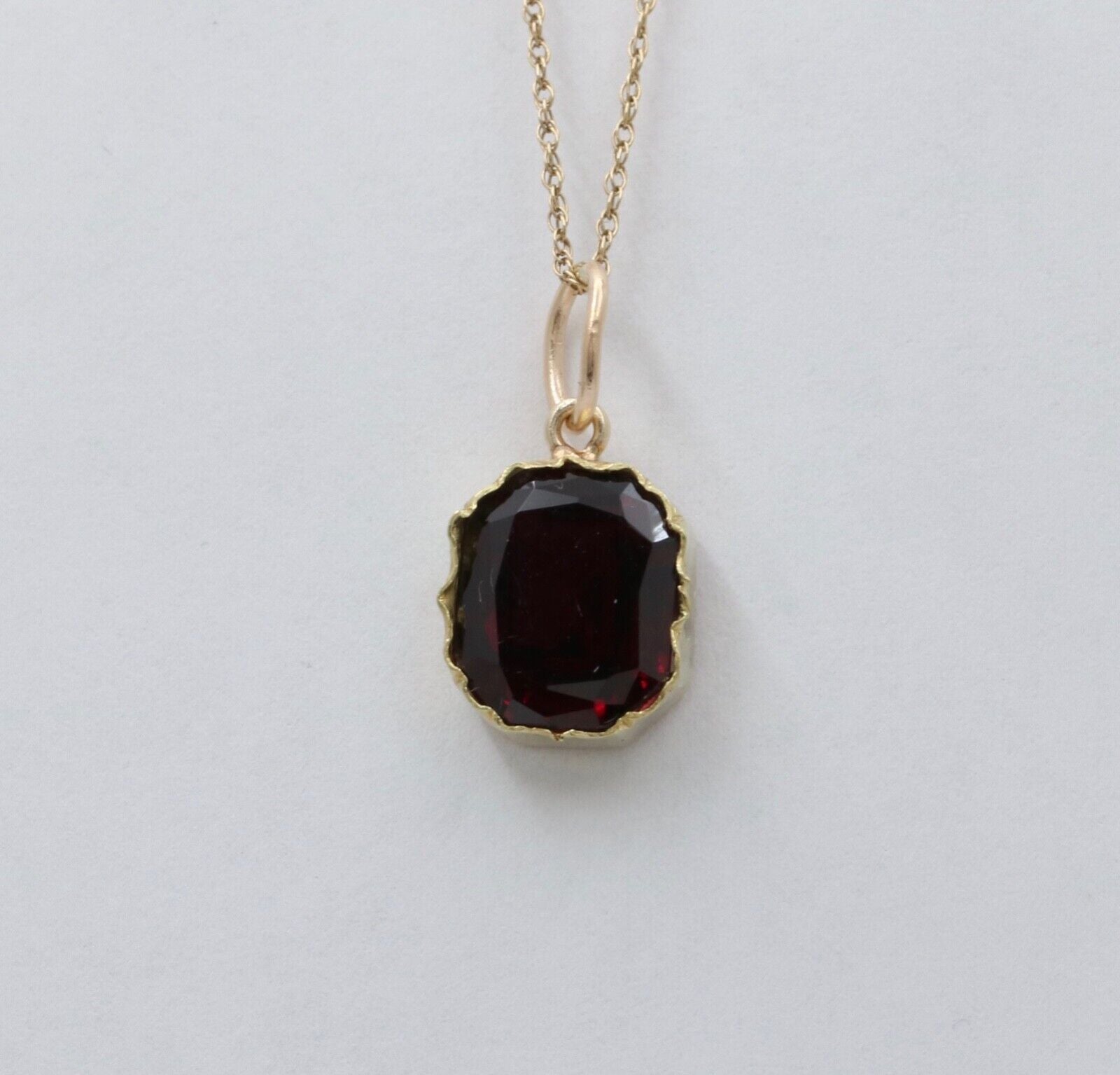 Antique 18K Yellow Gold Rhodolite Garnet Charm Pendant