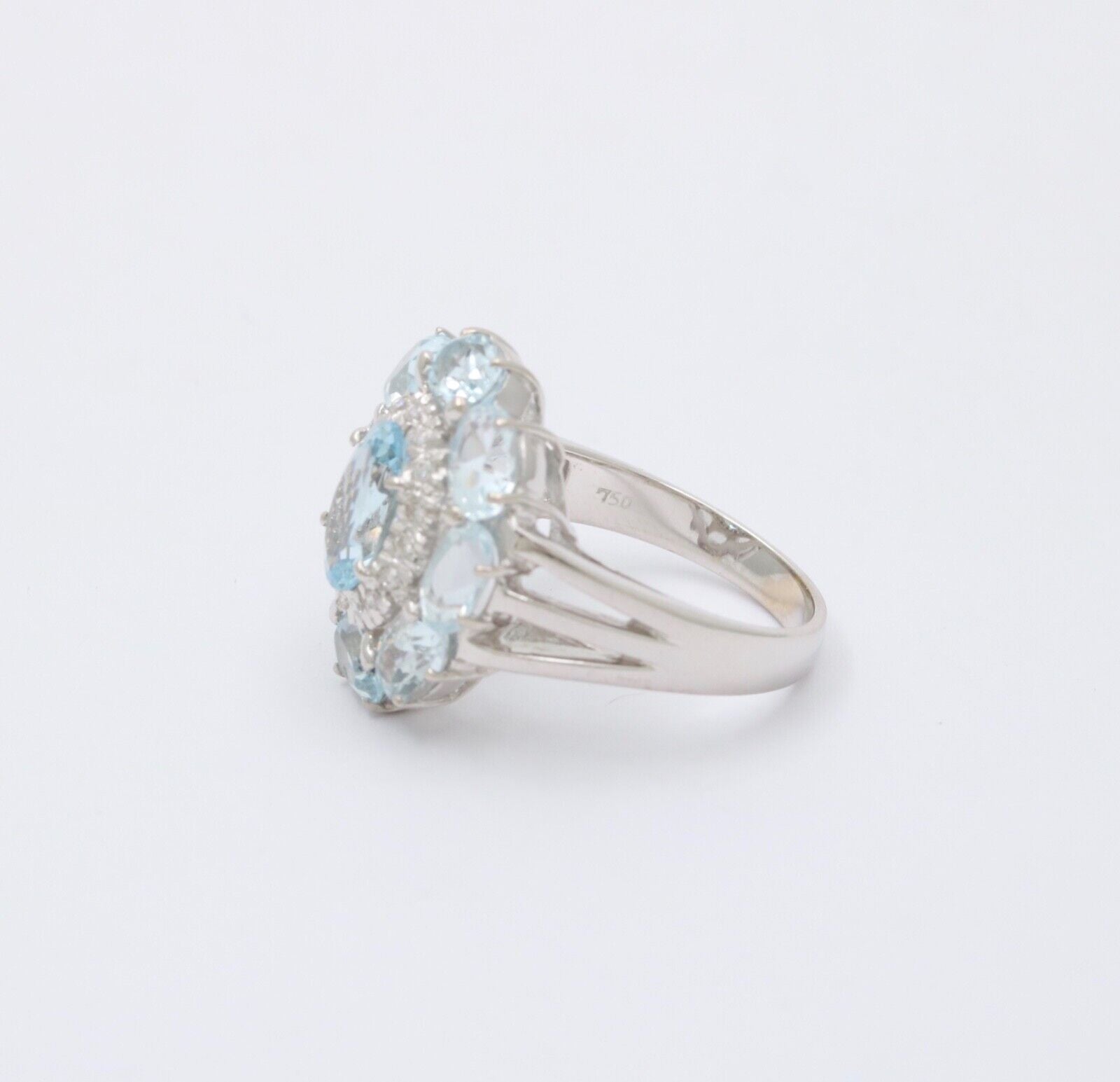 Vintage 18K White Gold Aquamarine and Diamond Ring