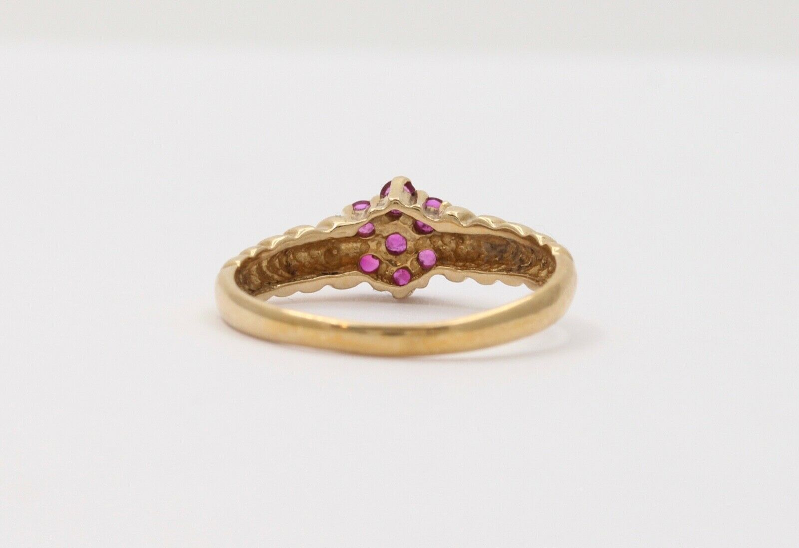 Beautiful Flower Rubies 14K Yellow Gold Ring