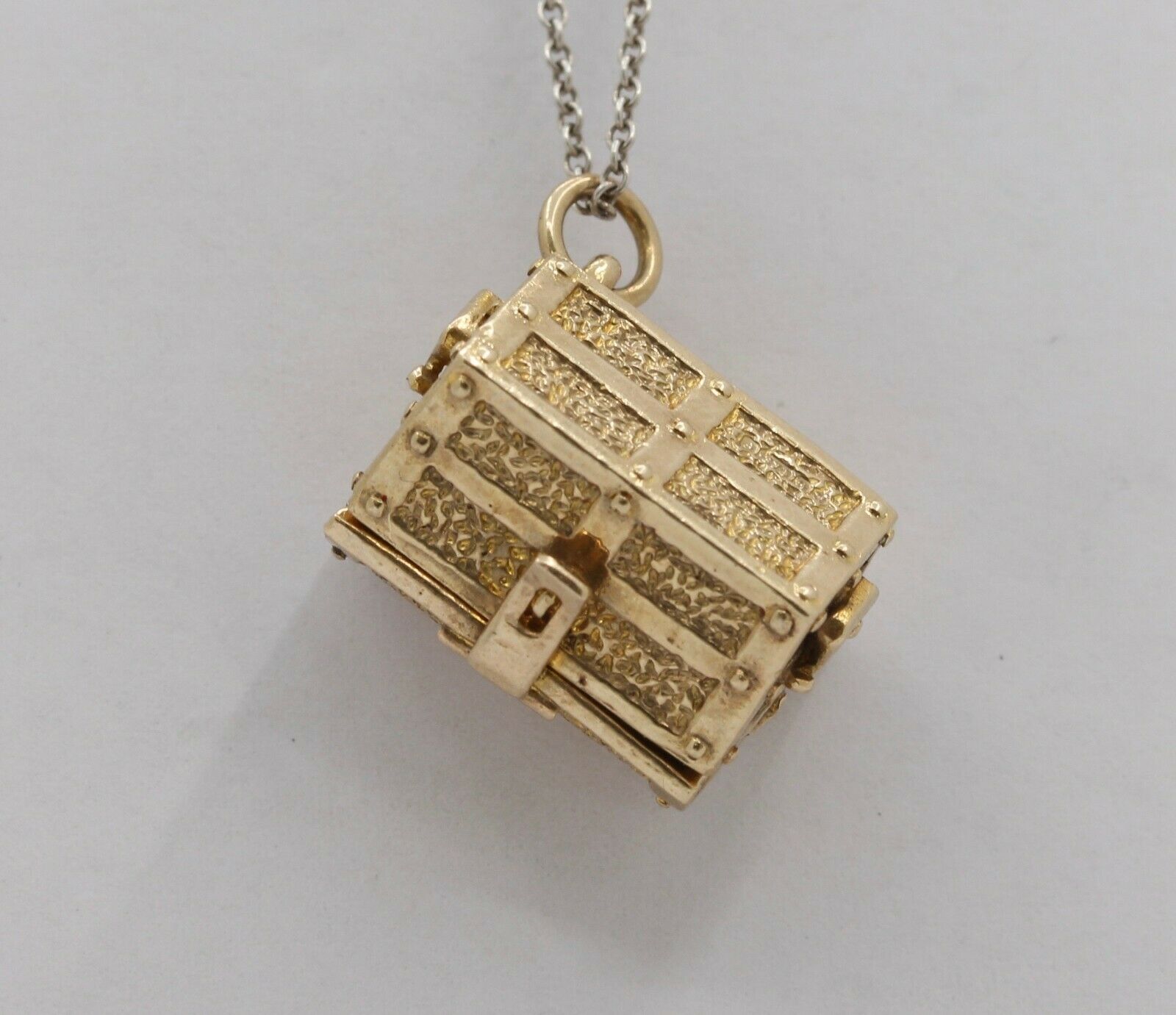 Vintage English 9K Yellow Gold Hidden Treasure Chest Charm