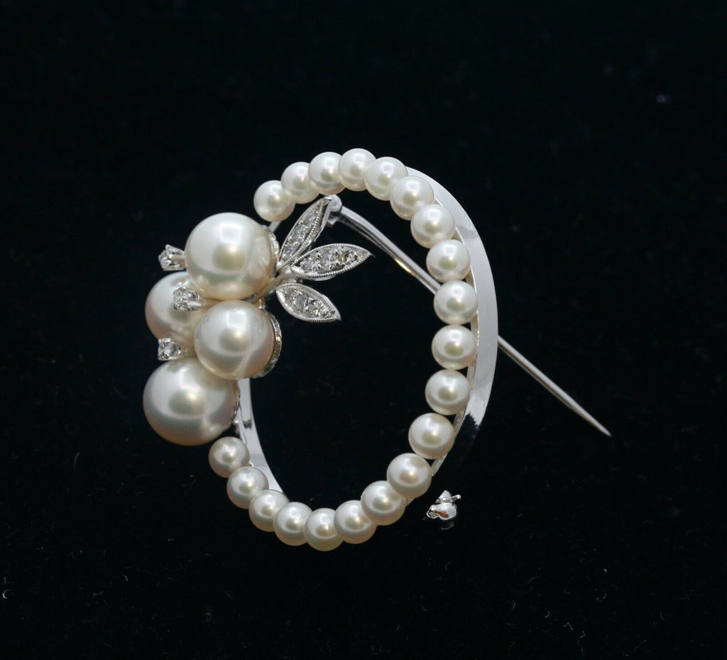 Elegant Ladies Vintage 14K White Gold Pearls Diamonds Brooch Pin