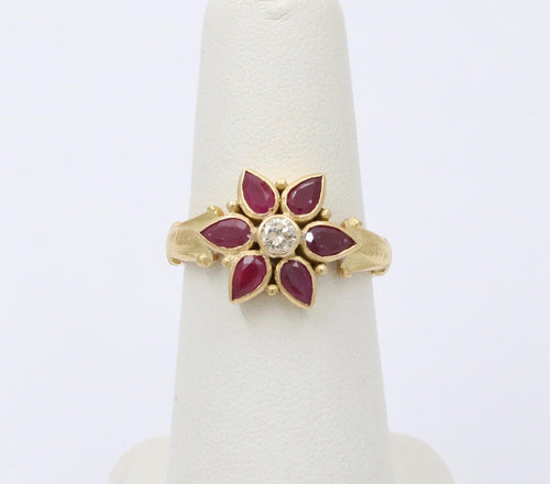 Vintage Flower Rubies Diamond 18K Yellow Gold Ring