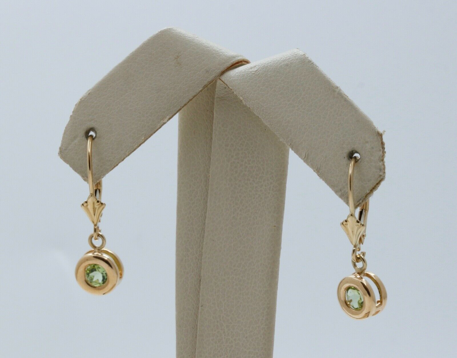 Ladies Vintage Peridot 14K Yellow Gold Earrings