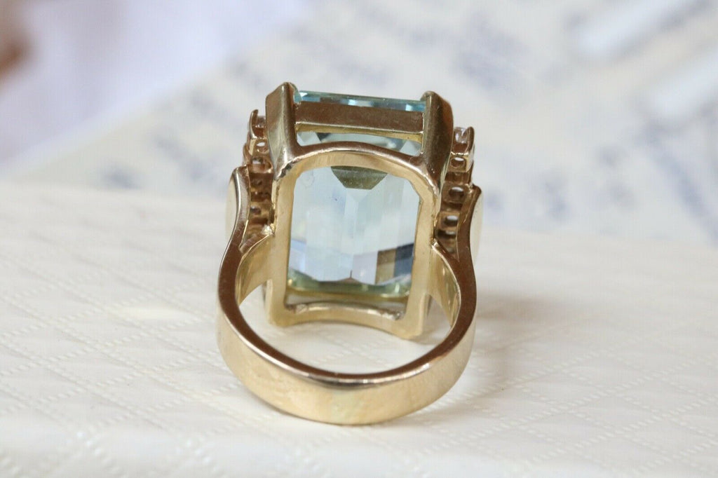 Vintage 18.60 carats Emerald Cut Aquamarine 14K Gold Ring with Diamonds