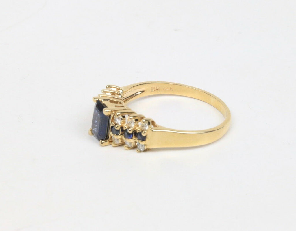 Vintage Sapphire and Diamond 14K Yellow Gold Ladies Ring
