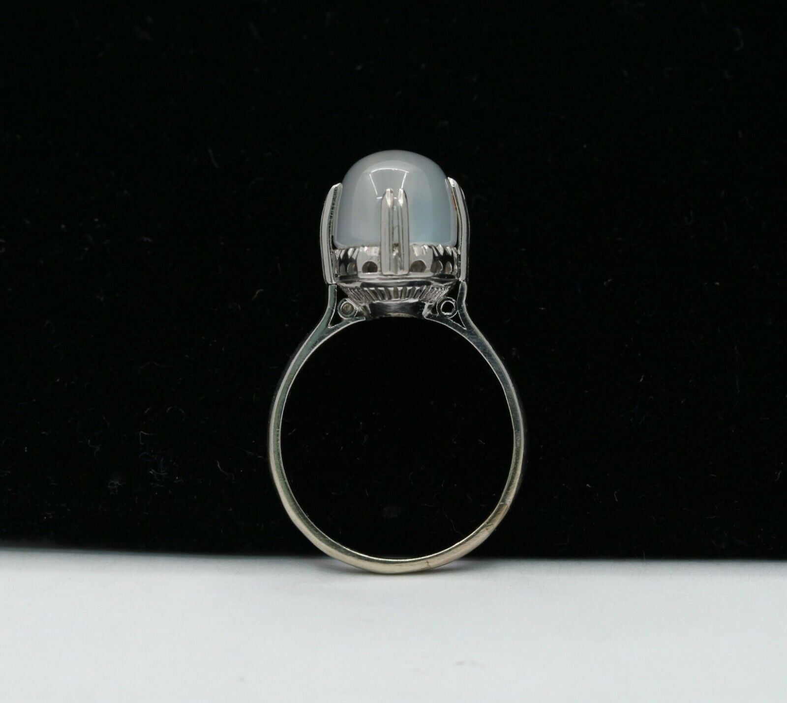 Vintage Solitaire Moon Stone Ring
