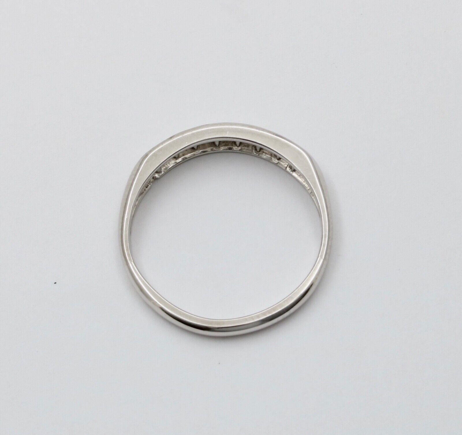 Vintage Diamonds Platinum Wedding Band
