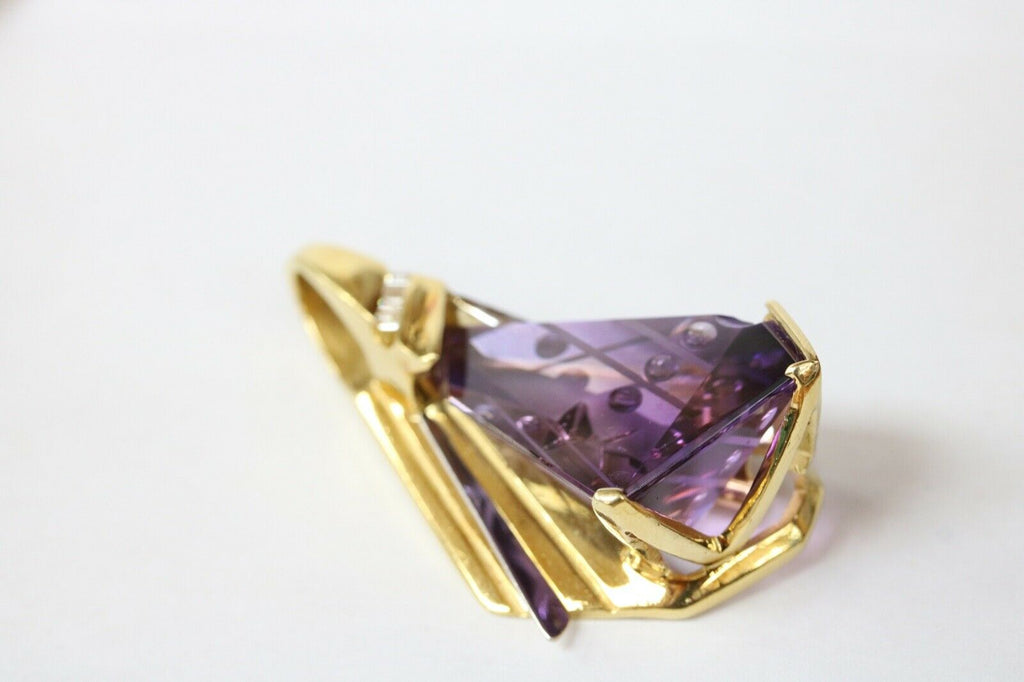 Vintage Geometric Amethyst Diamonds 18K Yellow Gold Pendant Brooch