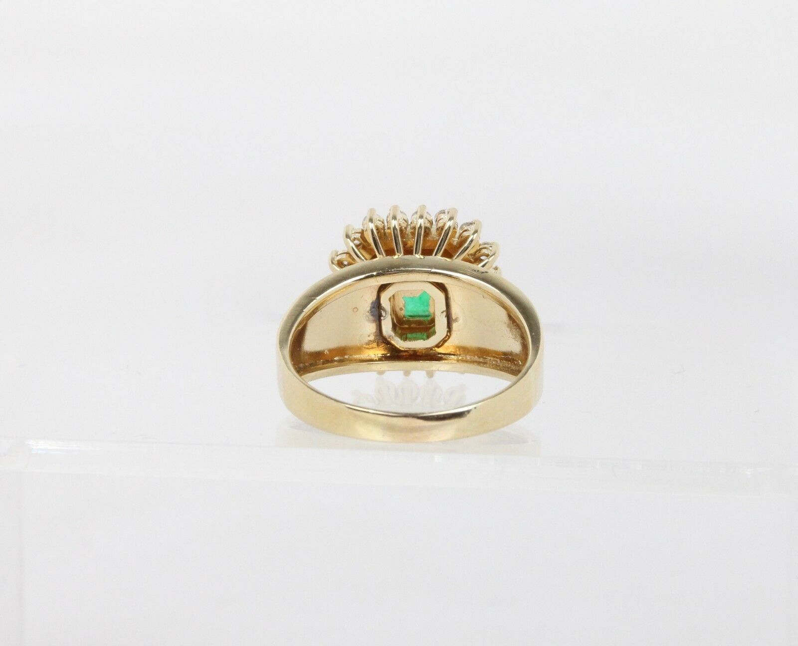 Vintage 14K Yellow Gold Emerald & Diamonds Cocktail Ring