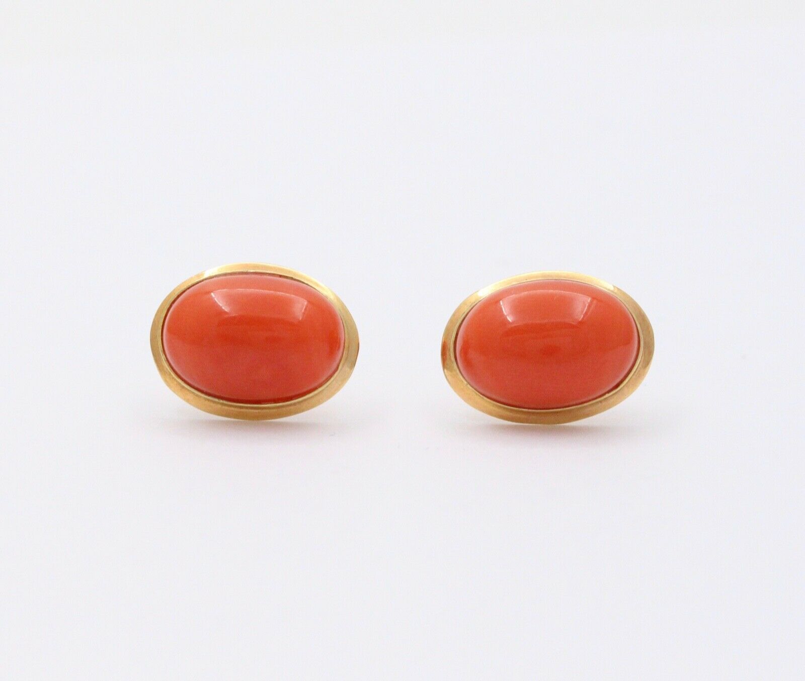 Vintage 14K Yellow Gold And Natural Coral Earrings