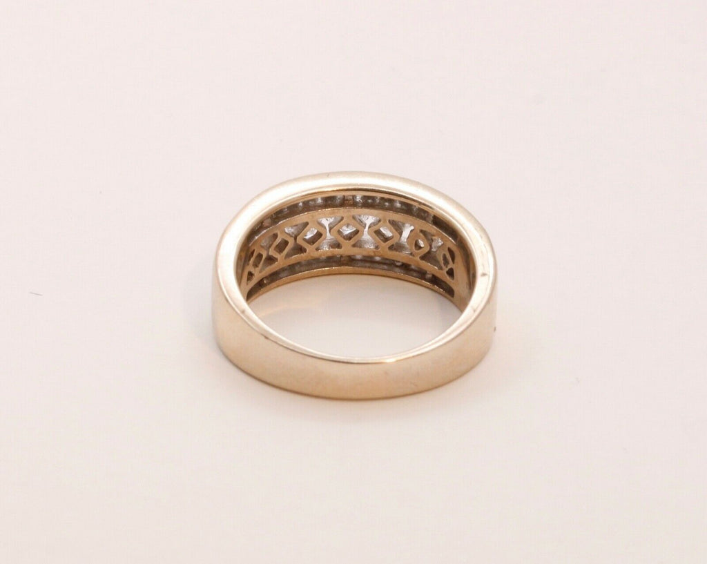 Vintage Ladies Diamonds 14K Yellow Gold Wedding Band
