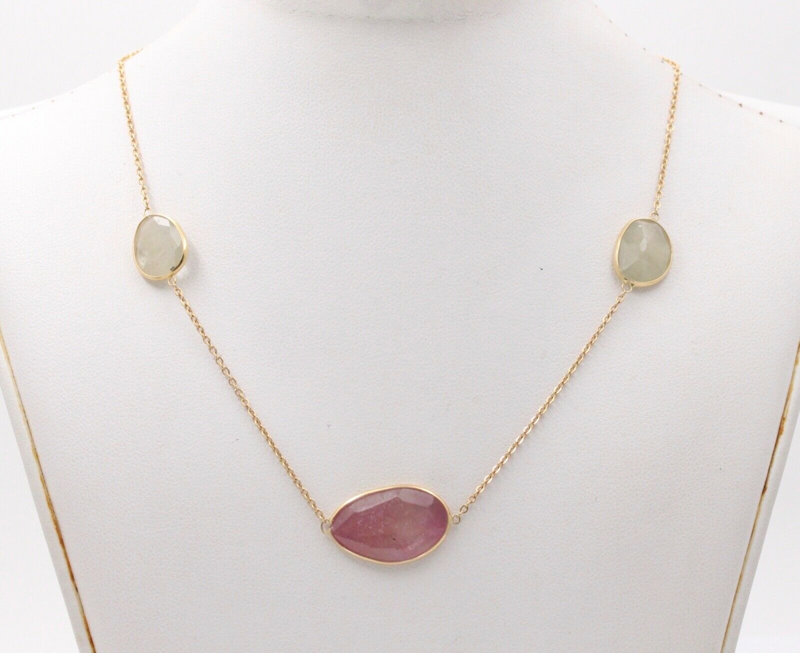 Vintage Red and White Rutelated Quartz 14K Yellow Gold Necklace