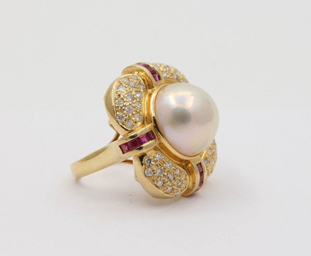Vintage Mabe Pearl Diamonds Rubies 18K Yellow Gold Ring