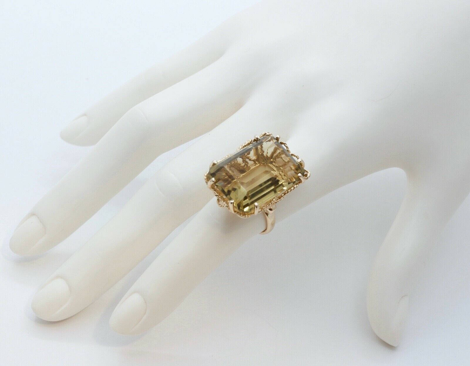 Vintage Ladies Citrine 14K Yellow Gold Ring