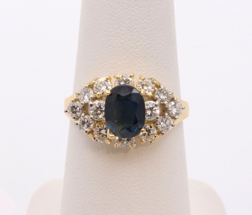 Beautiful Vintage Italian Ladies Blue Sapphire Diamonds 14K Yellow Gold Ring