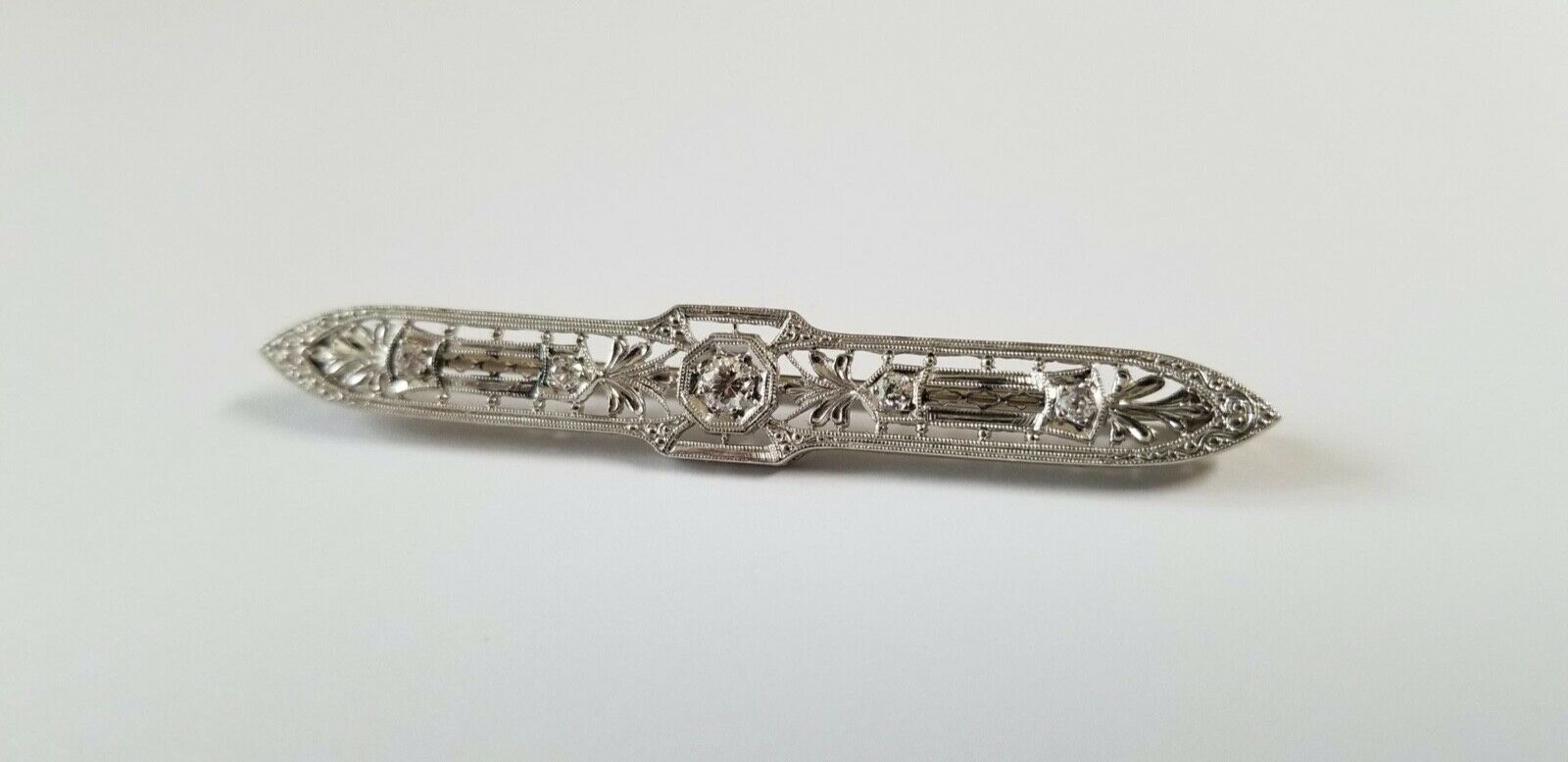 Art Deco Diamonds Platinum Milgrain Brooch Pin