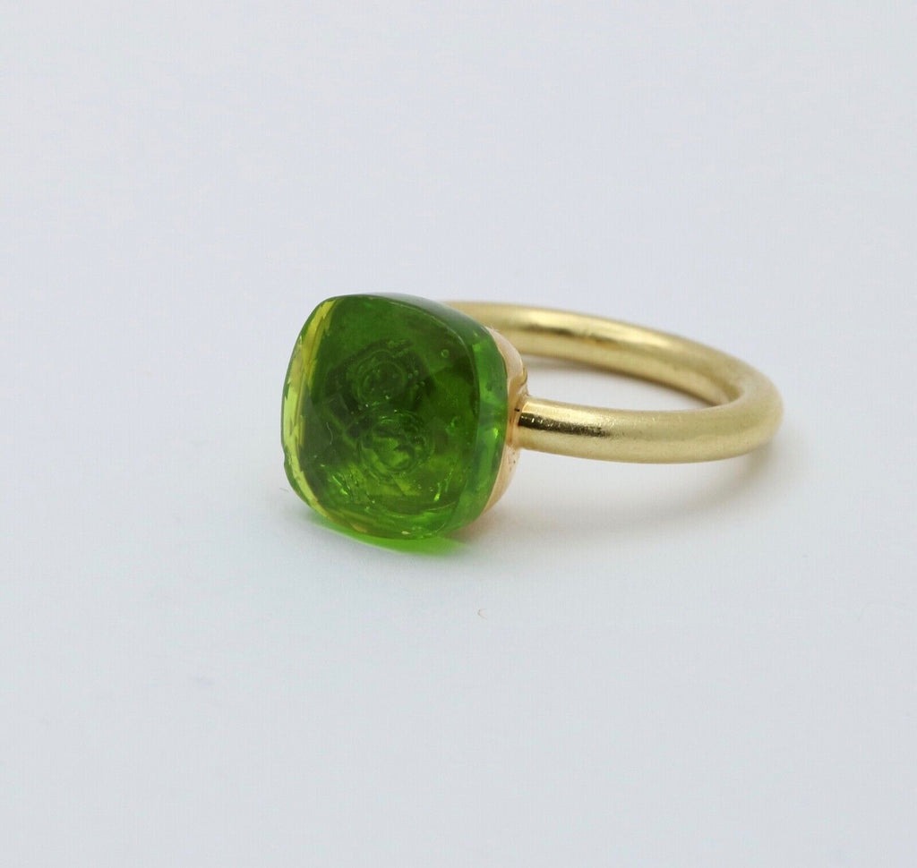 Vintage 18K Yellow Gold Solitaire Green Glass Ring