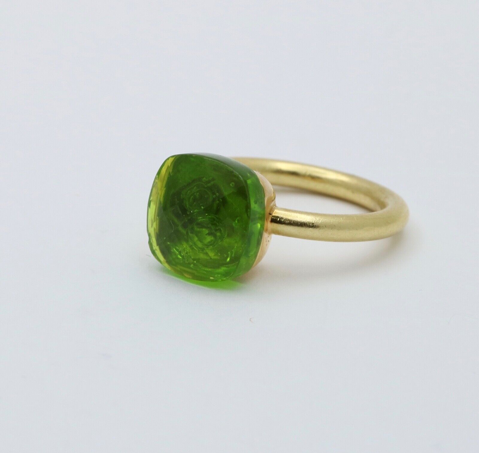 Vintage 18K Yellow Gold Solitaire Green Glass Ring